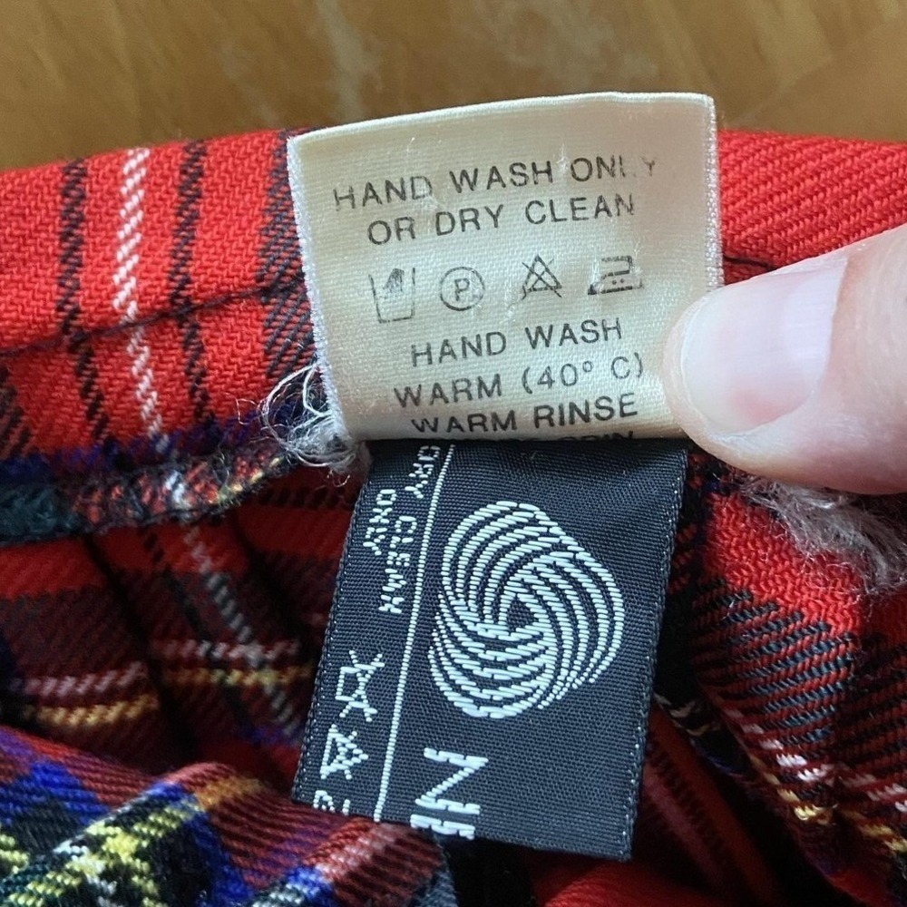 Vintage Meigle Kilt Skirt Women Pure Wool Red Plaid Pleated Buckle Made Scotland - Picture 14 of 15